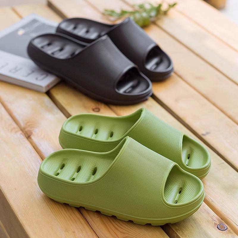 2025 Women's Quick-Dry Non-Slip Bath Slippers – Silent, Anti-Odor, and Leak-Proof for Indoor Use