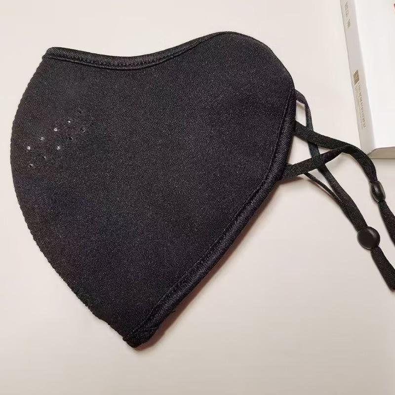 Three-Dimensional Warm Mask: Australian Wool, Winter Protection, Breathable Design, Makes Face Look Smaller.