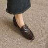 Krazing Pot Sheepskin Round Toe Thick Med Heels Spring Shoes Slip On Big Size 42 Metal Flowers Women Pleated Pumps