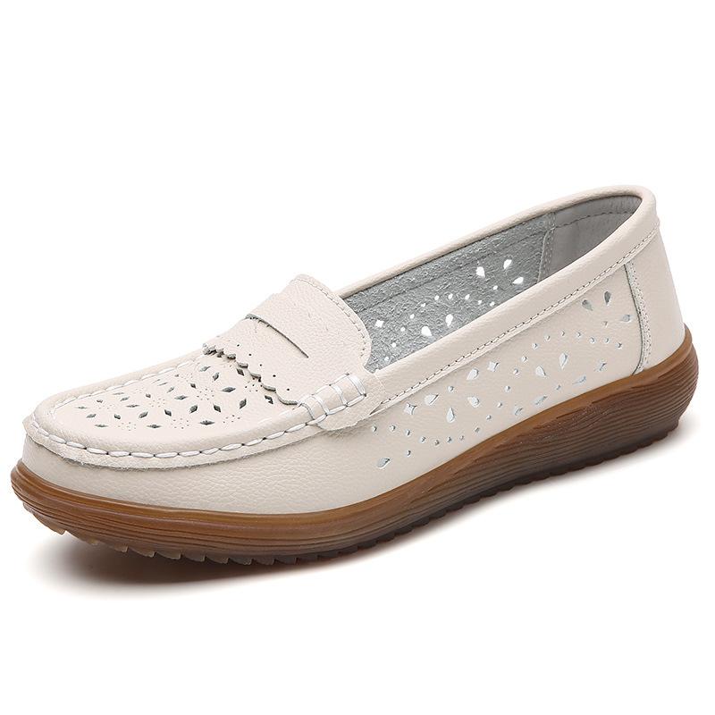 The New Soft Sole Is Not Tired, the Feet Are Hollowed Out and Breathable, Mother Shoes, Large Size Flat-soled Doudou Shoes, One Pedal, Casual Women's