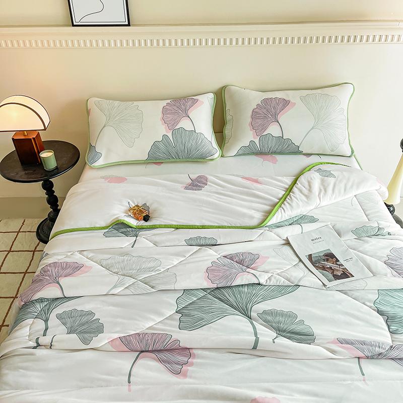 Elegant Blue Flowers Summer Cooling Quilt Floral Style Air Conditioner Quilted Quilt Skin-friendly Thin Blanket Machine Washable