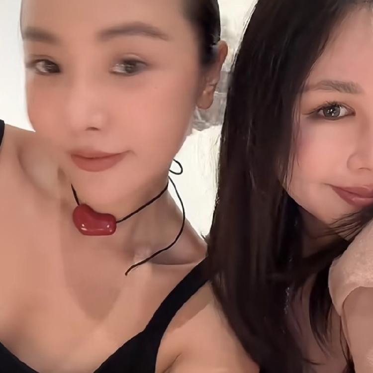 Trendy Enamel Heart Pendant Necklace Sturdy Alloy Adjustable Chain Jewelry Accessory Portable for Female Fashion