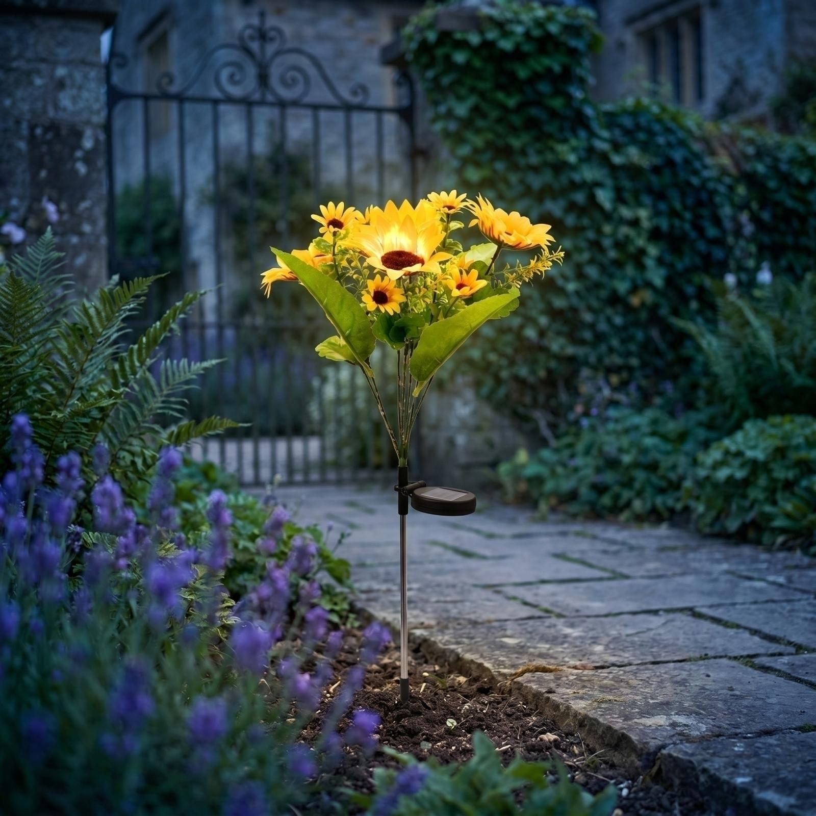 

Solar Powered Sunflower Outdoor Garden Light with 13 Heads Artificial Flower Stake for Lawn Pathway Yard Landscape Decoration One Size жовтий