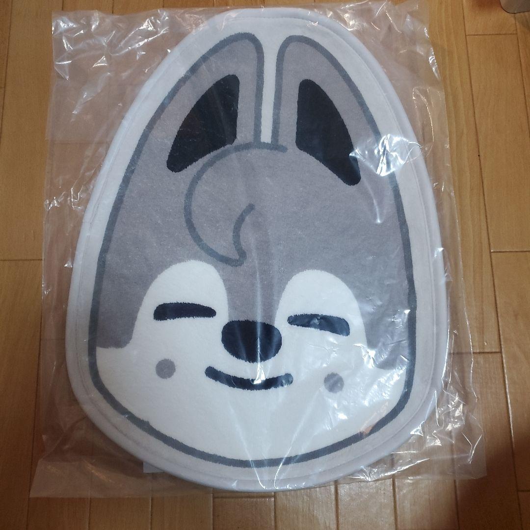 

[USED] SKZOO Mini Carpet Wolf Chan