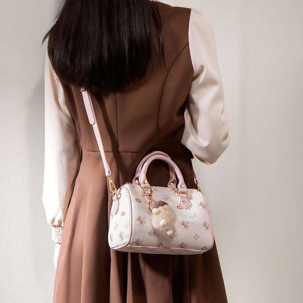 Premium printed tote bag women's new trendy large-capacity commuter handbag shoulder messenger bag