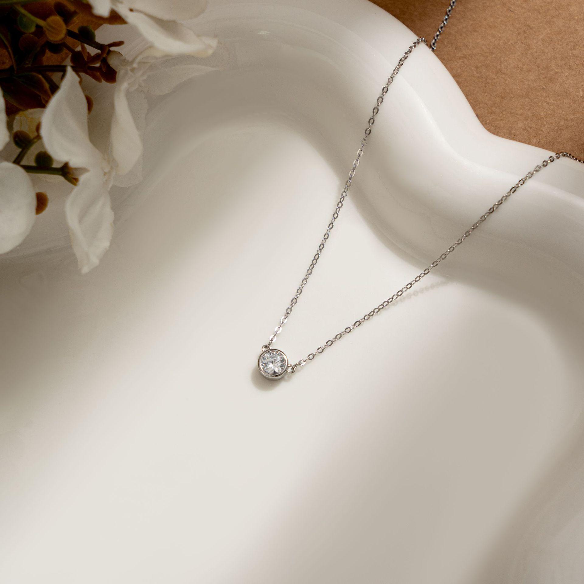 

925 Sterling Silver Layered Clavicle Necklace with Petite Diamond Stud - Elegant Women s Jewelry платиновий