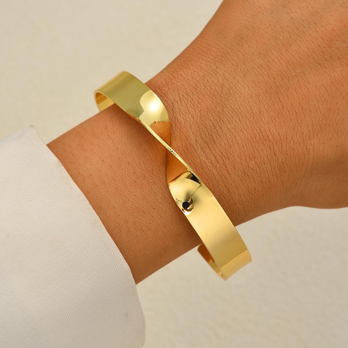 

Vintage Irregular Twisted Gold Color Bangles For Women Geometric Metal Open Adjustable Cuff Bracelets Fashion Jewelry Gifts 2026
