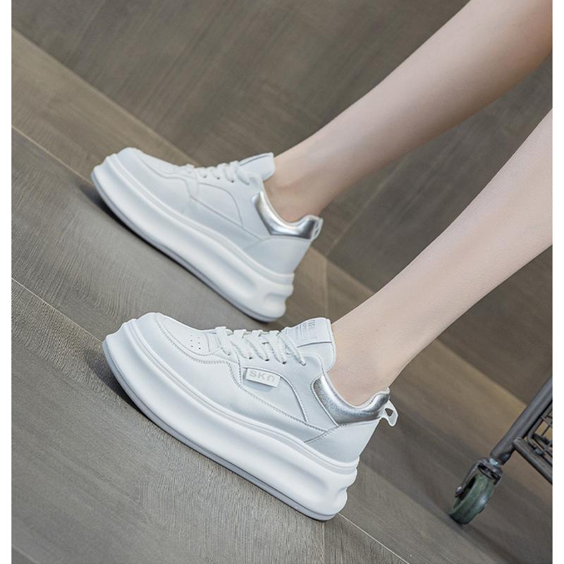 

2025 Туфли из натуральной кожи Женские модные кроссовки На плоской подошве Белые туфли Милые женские туфли с увеличением роста 6 см 40 серебряный