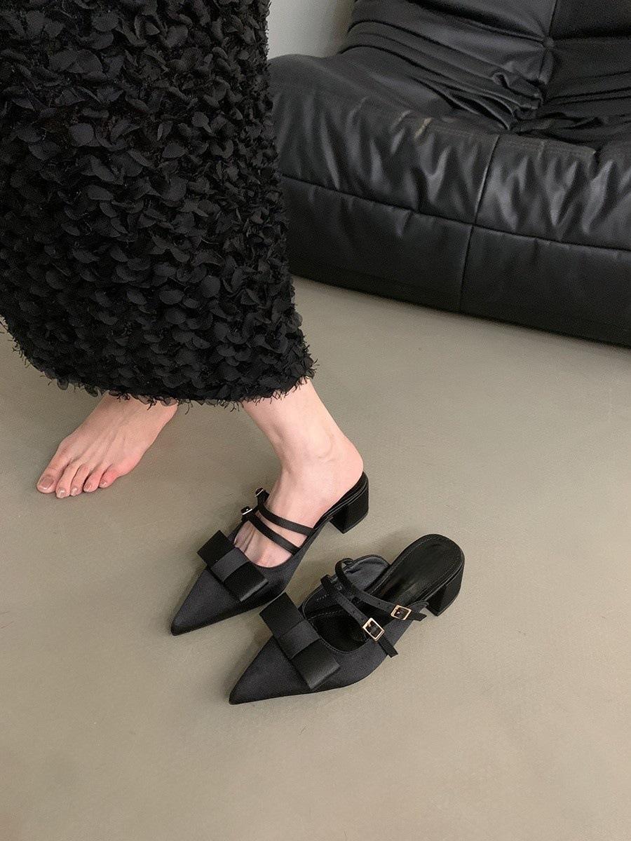 

Pointed toe sandals bow new French thick heel bag head half slippers women s shoes 2025 summer Mary Jane outer wear 35