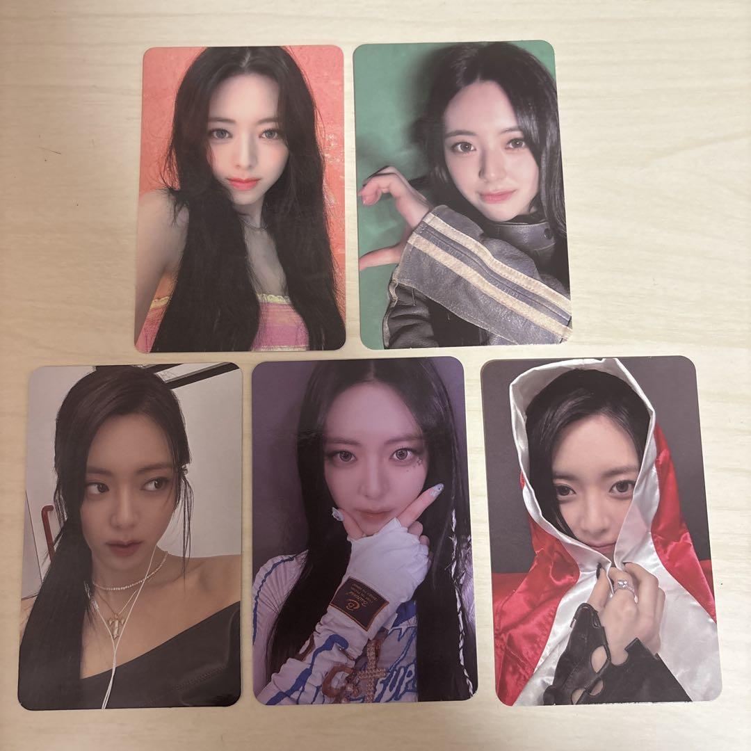 

[Б/У] ITZY YUNA ВБИЙ МІЙ СУМНІВ 5 штук