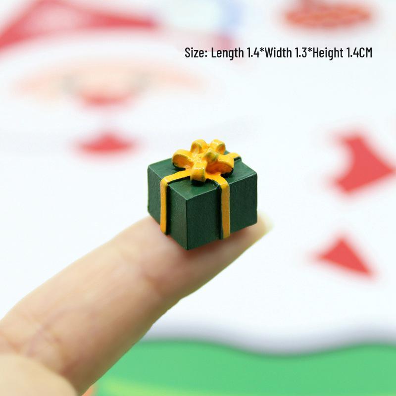 Mini Christmas Tree Resin Ornaments - Red & Green Gift Bag Set