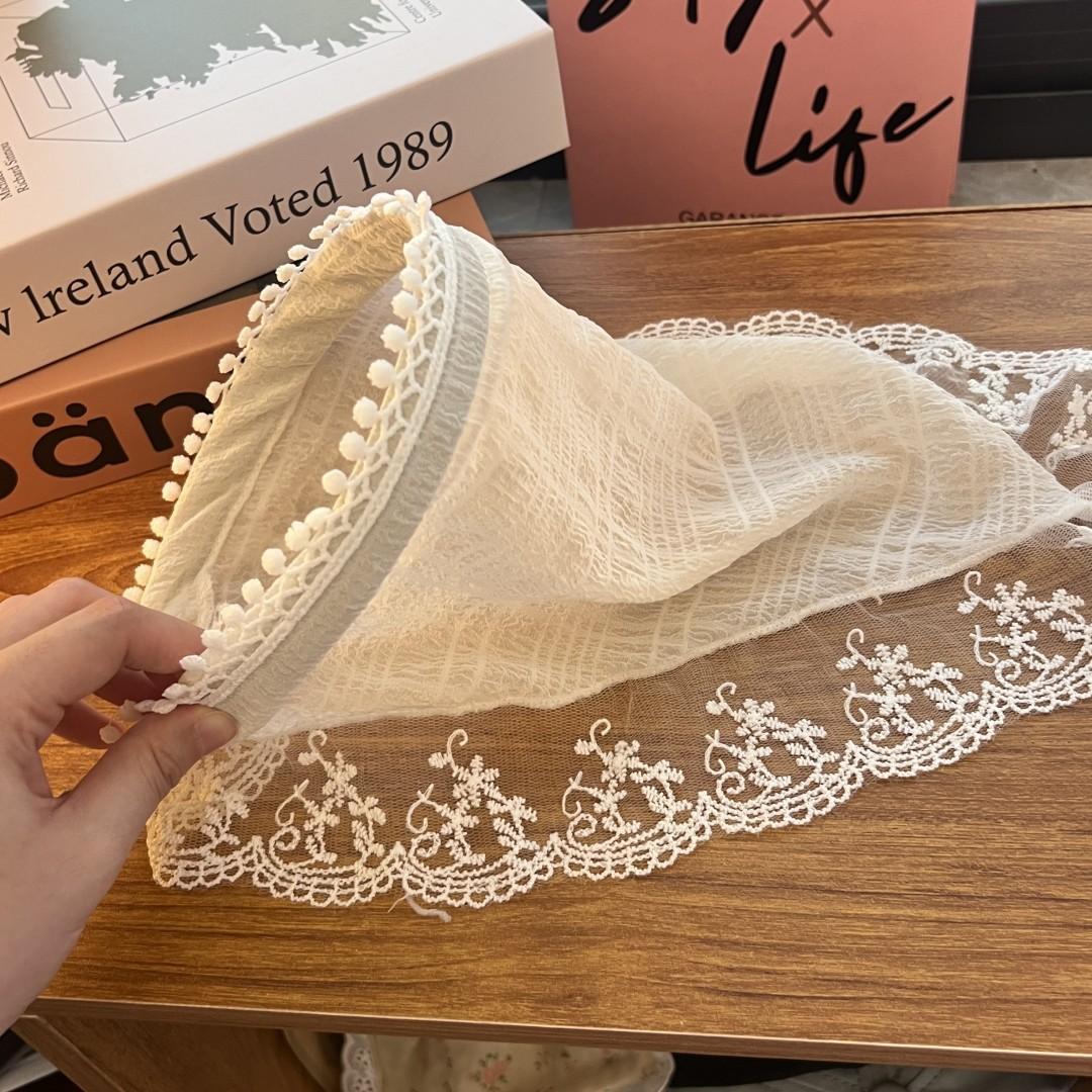 

A country-style lace triangular scarf, a headband, a seaside photo headband accessory, and a female hair accessory Size fits all