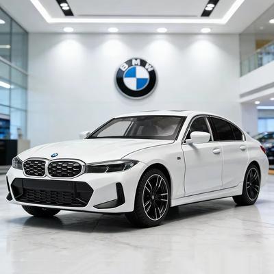 1:24 BMW 325 LCI BMW 3 Series Alloy Car Model Sound and Light Pull Back Children's Toy Collectibles Birthday Gift