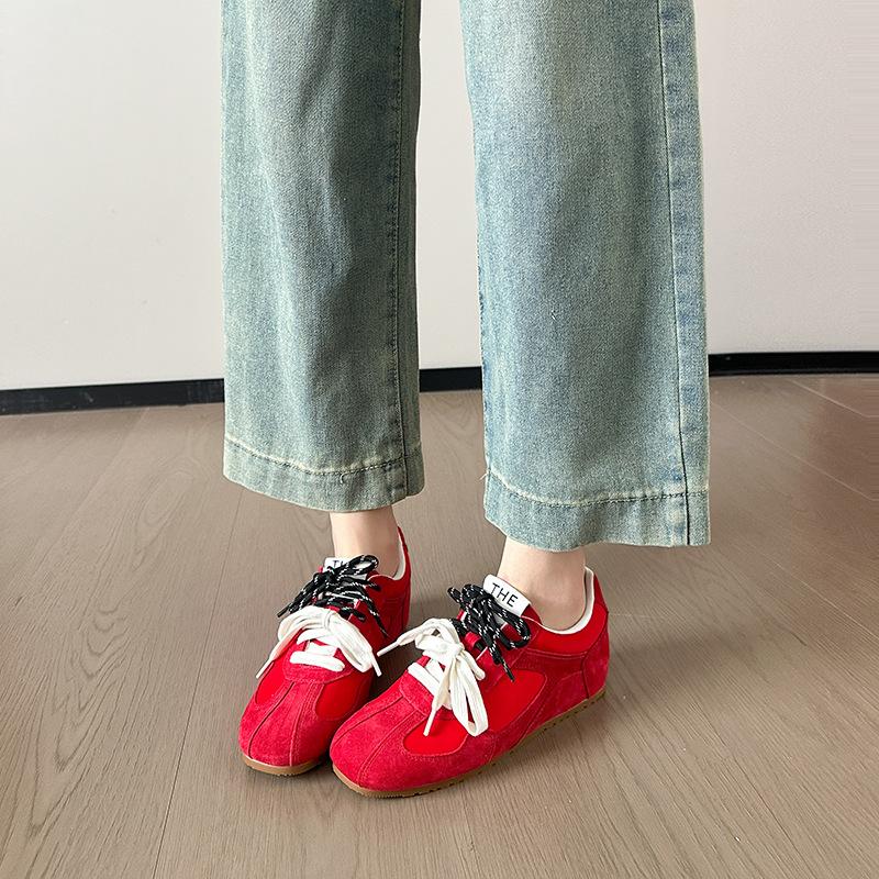 

Новая цветовая гамма, ретро, круглый носок, плоская подошва, повседневные кеды, женские, 2025, нишевые, квадратный носок, матовая кожа, тренировочные кроссовки Forrest Gump 40