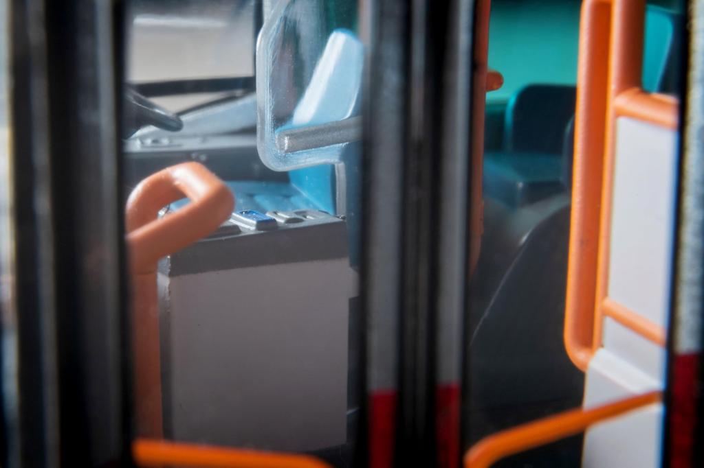 TOMYTEC Tomica Limited Vintage Neo Scale Mitsubishi Fuso Aero Star Bus Finished Model 332770 1/64 LV-N342b Non-Step (Tokyu Bus)