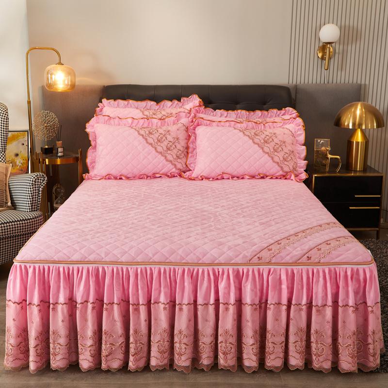 Winter Lace Velvet Fitted Sheet, Bed Skirt, Integrated Bedspread, Removable and Washable Quilted Short Plush Full-cover Plush Bed Cover