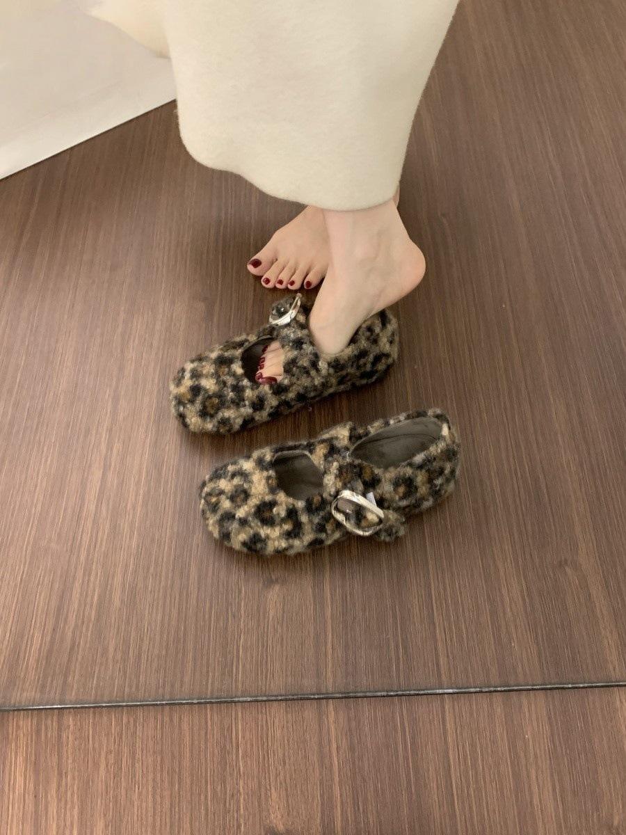 Leopard print fluffy shoes women wear autumn and winter warm beanie shoes Mary Jane velvet cotton ladyshoes 35
