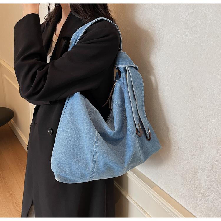 Korean version of casual washed denim bag women's 2025 new fashionable versatile large-capacity shoulder bag underarm bag