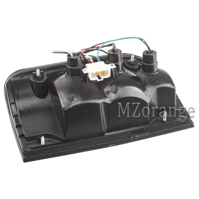 Tail Lamp Assembly Without Bulb for Toyota Hilux MK4 1997-2006 Rear Brake Driving Lamp Accessories Parts Auto RLT245-R RLT245-L