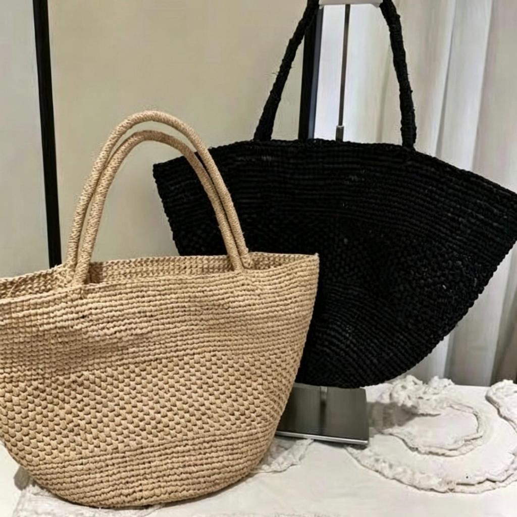 French-Style Japanese Raffia Hand-Crocheted Straw Bucket Bag for Women - Versatile Casual Single Shoulder Design.