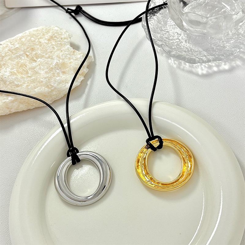 Retro Trendy Commuter Wax Cord Necklace with Alloy O-ring Pendant