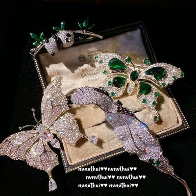 Vintage Women Girls Fashion Exquisite Crystal Butterfly Jellyfish Brooch Pin Elegant Classic Lady Banquet Party Accessories