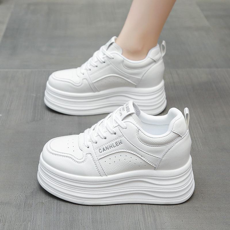 2025 new little white shoes women's shoes super fire versatile thick sole heightening breathable sports board shoes soft sole casual bread shoes