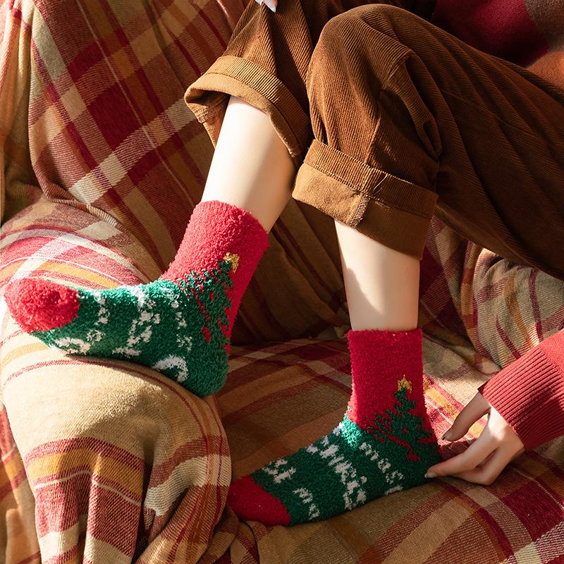 Coral Fleece Women Christmas Socks Mid Tube Socks for Adult Winter Plush Cute Ladies Thick Long Designer Socks