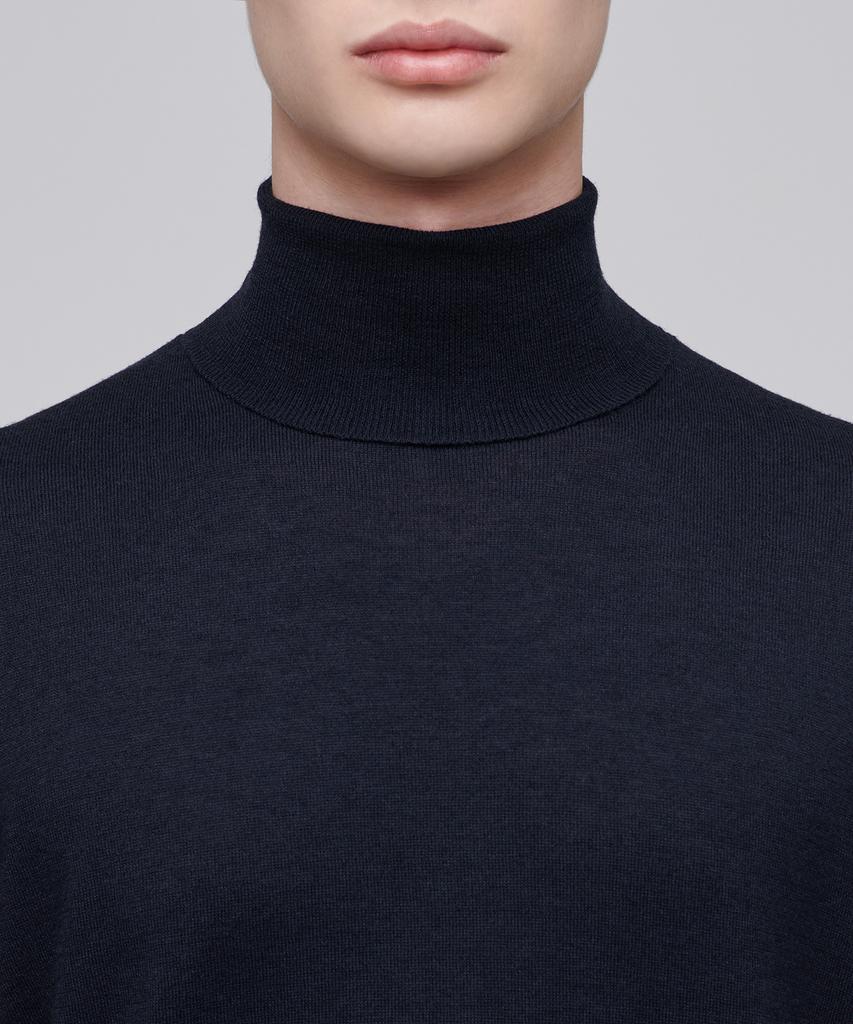 MUSINSA STANDARD Merino Wool Blend High-Gauge Turtleneck Knit [Navy]
