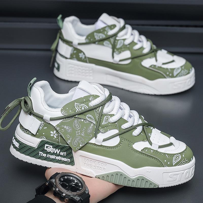 Light luxury men's shoes 2024 popular thick soled versatile sports board shoes for teenagers fashionable breathable casual shoes