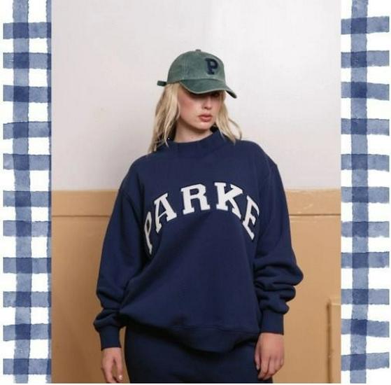 Embroidered Women's Half-High Collar Loose Pullover Sweatshirt, Long-Sleeved Winter Top