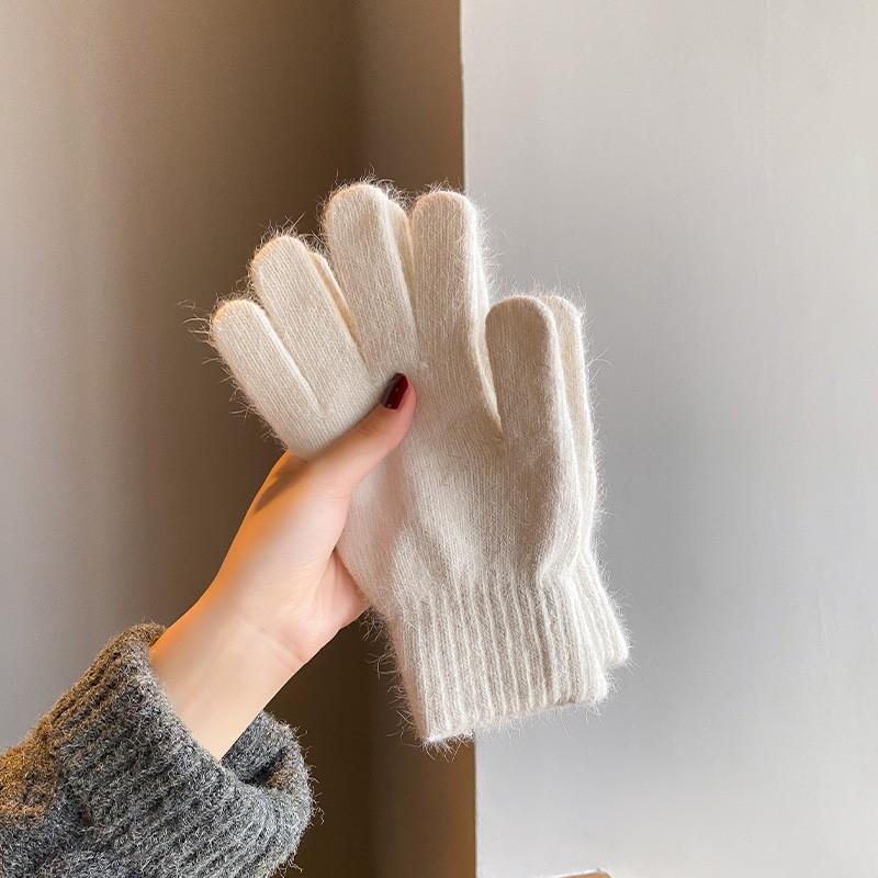 

Winter Warm Gloves, Knitted With Five And Separate , Touchscreen-friendly, Cold-weather Gloves For Women. One Size білий