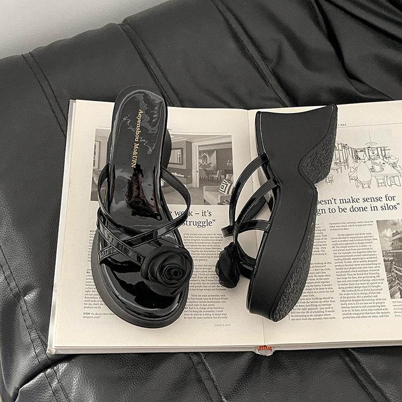 Fashion flower pearl toe cool slippers women's summer new temperament celebrity one word muffin bottom slope slippers