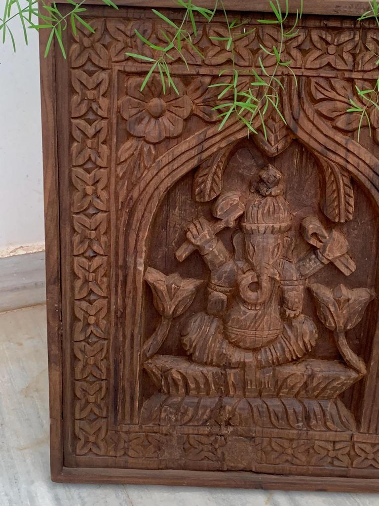 Teak Wood Ganesha Wall Panel: Handcrafted Hindu Temple Decor