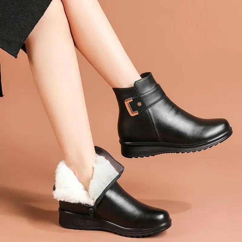 

Высококачественные модные зимние черные ботинки женские кожаные теплые меховые ботильоны для мам на открытом воздухе нескользящие зимние ботинки женская обувь 42