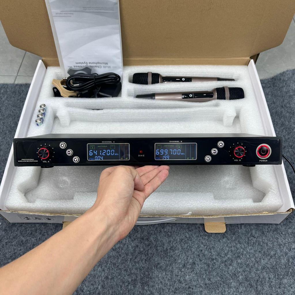 High-End Wireless U-Band Infrared Lavalier & Headset Microphone for Stage & Conference Use