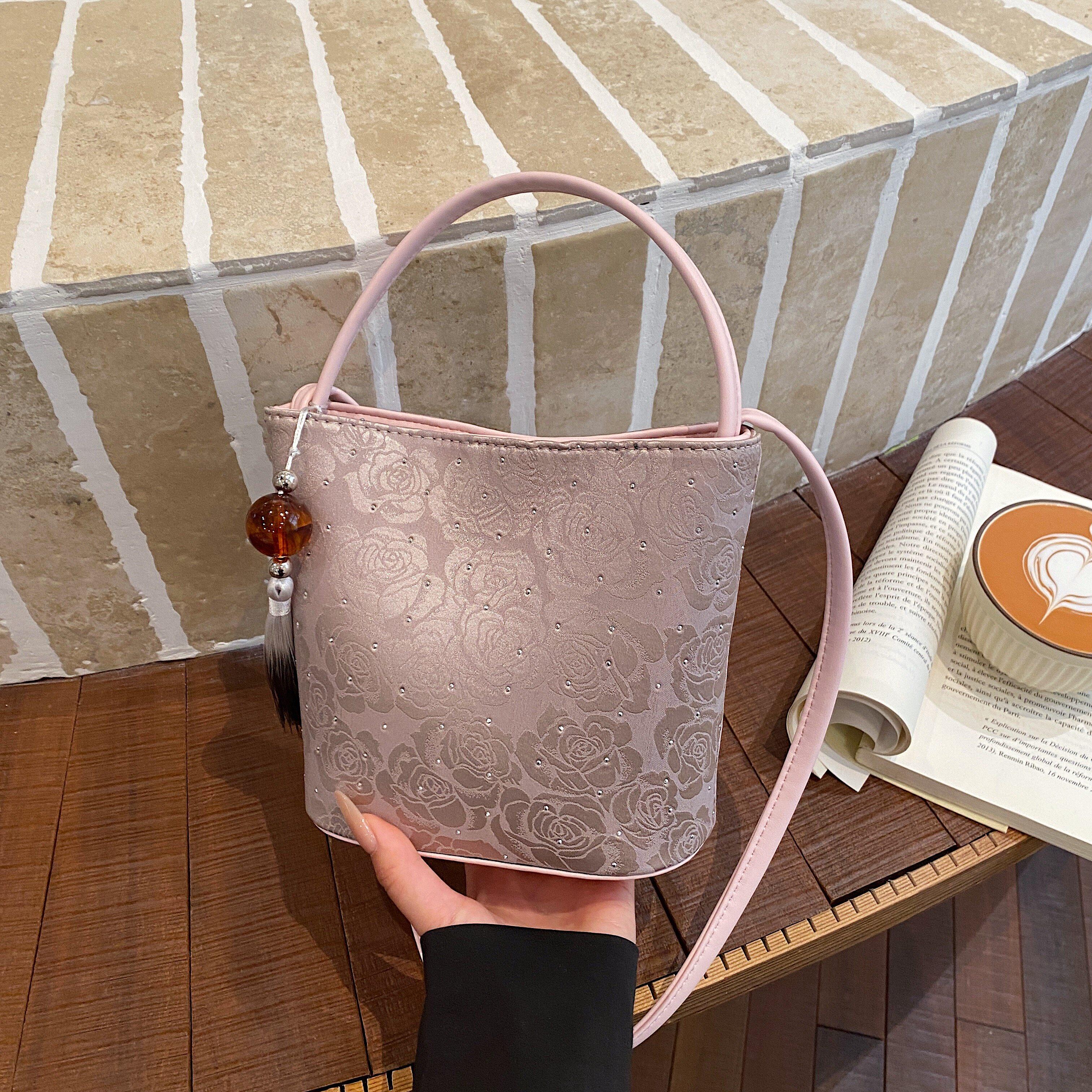 New Chinese Style Tassel Flower Printed Shoulder Bag for Women 2026 New Exquisite Diamd Bucket Handbags Mother s Day Gift Mini(Max Length<20cm)