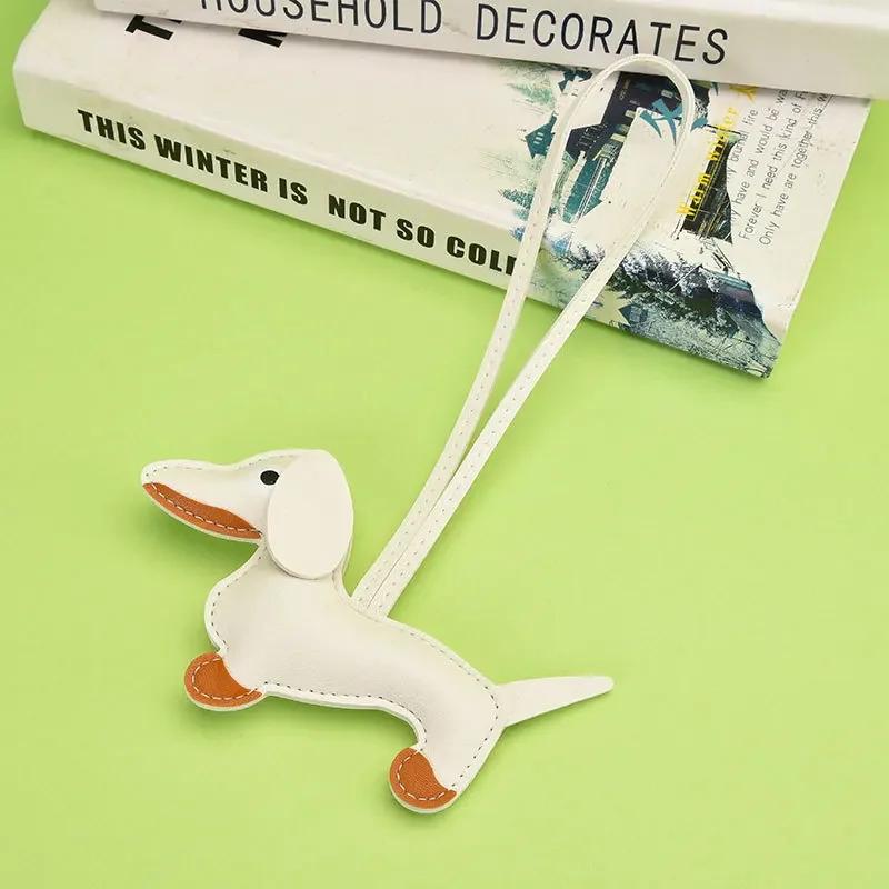 Custom Leather Keychain Cute Sausage Dog Laser Personalize Number Cartoon Puppy Kering Car Key Chain Ring for Couple