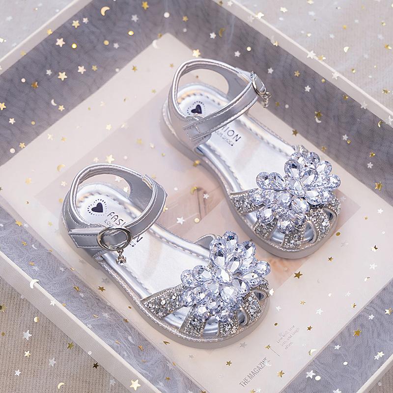 Girls princess sandals 2025 new summer shoes children's crystal shoes with dress women's treasure rhinestone cool shoes summer
