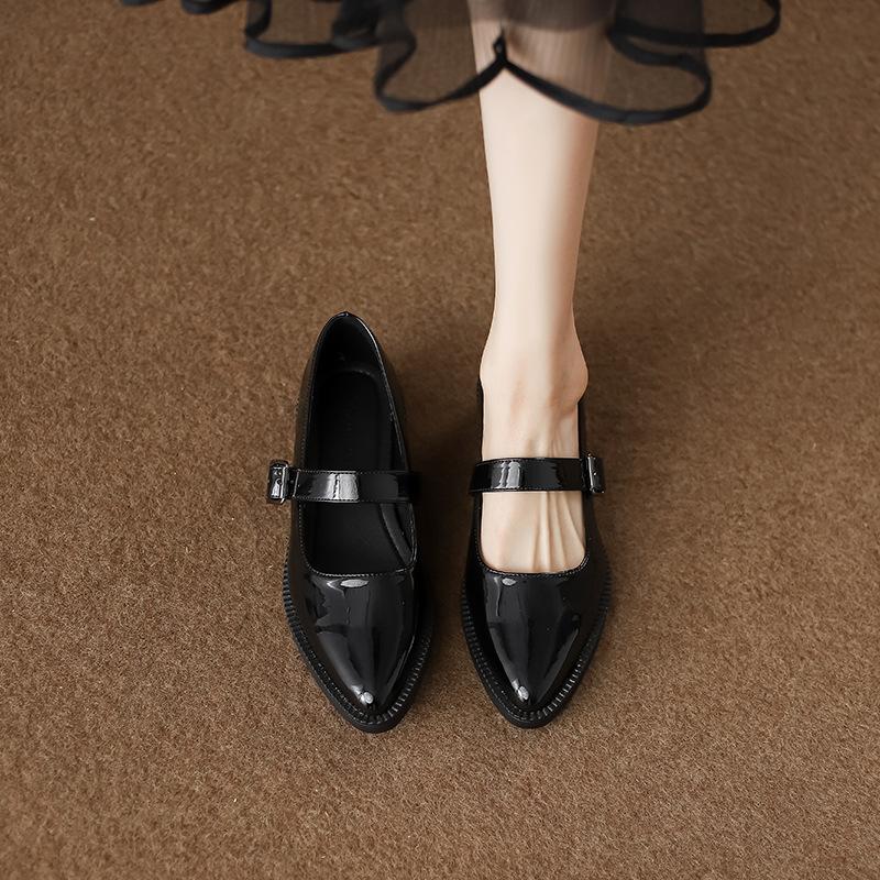 Fashion Patent Leather Buckle Strap Oxfords Woman Pointed Toe Shoes Low Heel Flats Ladies Mary Janes Lolita Derby Loafers Femme Sneakers