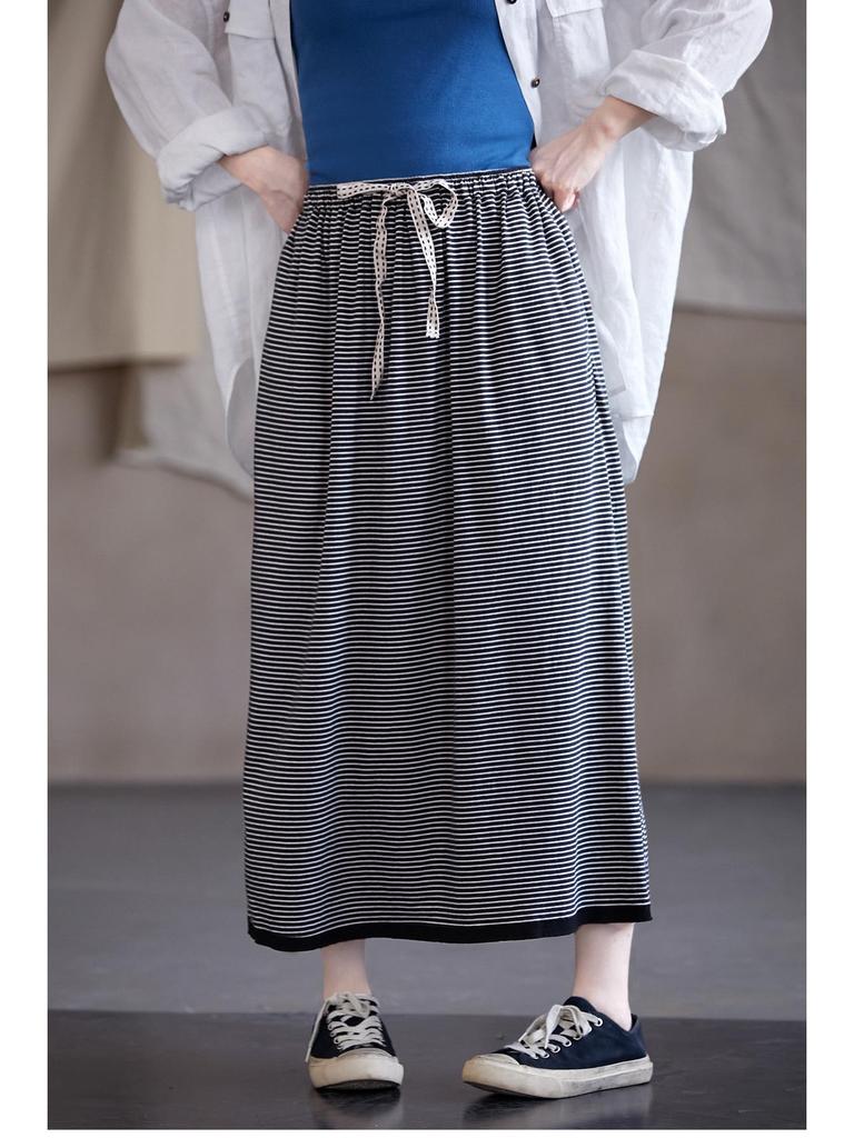 Artistic Retro Black Knit Midi Skirt with Soft Elastic Waist