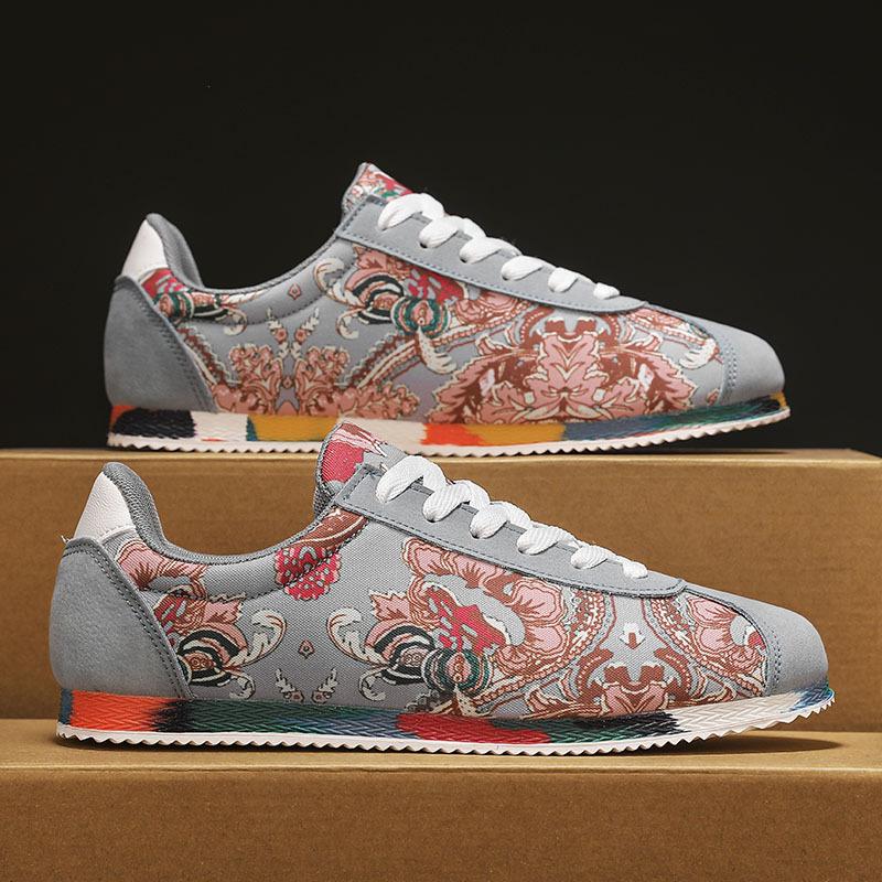 Men Casual Shoes New 2025 Men's Yellow Sneakers Fashion Graffiti Printed Fabric Men Sneakers Comfort Lightweight Flats Shoes