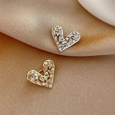 Exquisite Small Size Rhinestone Heart Brooches Pins For Women Lady Elegant Zircon Design Suit Clothing Accessories Gift