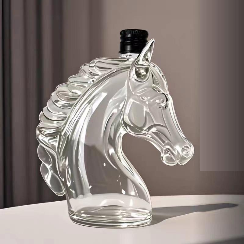 Horsehead Statue Wine Bottle, Decanter Decoration For Bar Home Whiskey Bottle 3D Engraved Whiskey Glasses Theme Statue 350ml