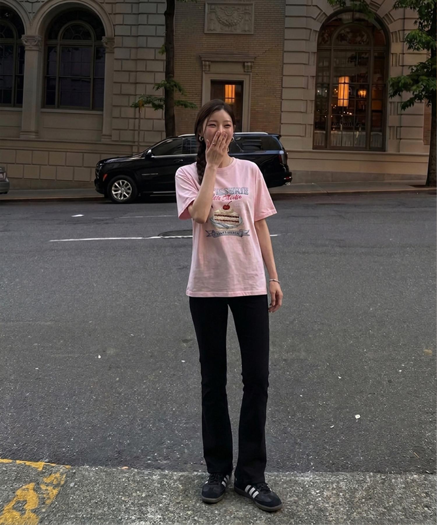 Bletty Cotton Oversized Lettering&Cake Print Tee (Pink) Pink/Free