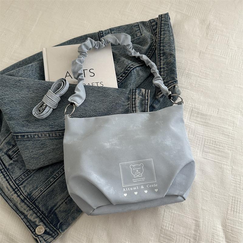 

New cute cartoon printed versatile shoulder bag student book girl large-capacity commuting handbag