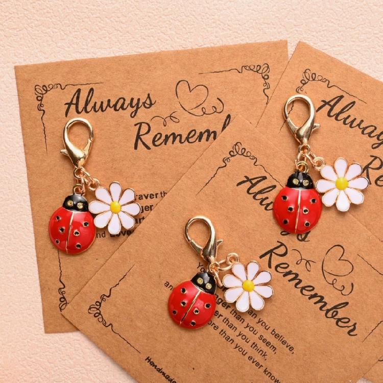 10pcs Ladybird Keychain With Daisy Accent Zinc Alloy Cute Animal Flower Theme Key Ring Pendant Accessories