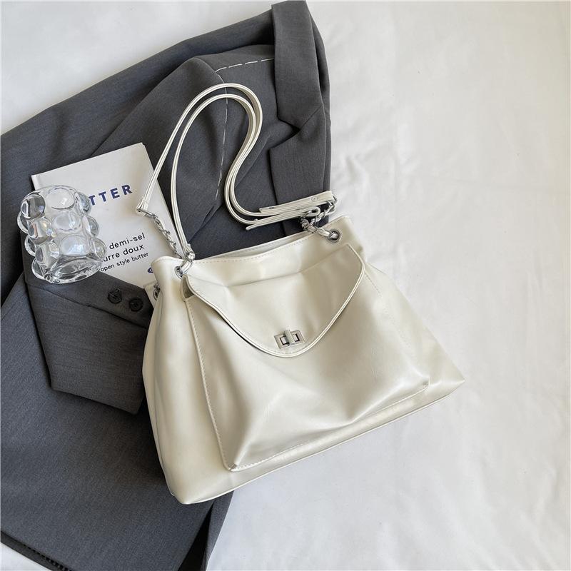 This Year, the Popular Silver Stray Bag Women's 2025 New Versatile Shoulder Underarm Bag Large-capacity Commuter Tote Bag