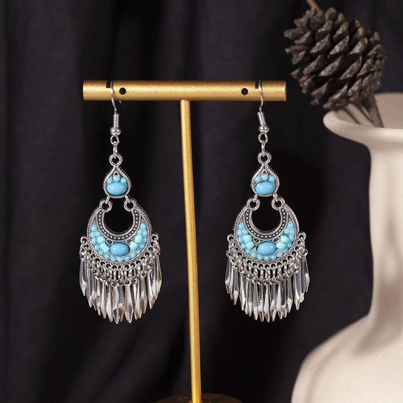 European, American and Bohemian Hollow Bead Fringed Earrings, High-end Retro Ethnic Style Earrings, Fashionable Long Earrings.