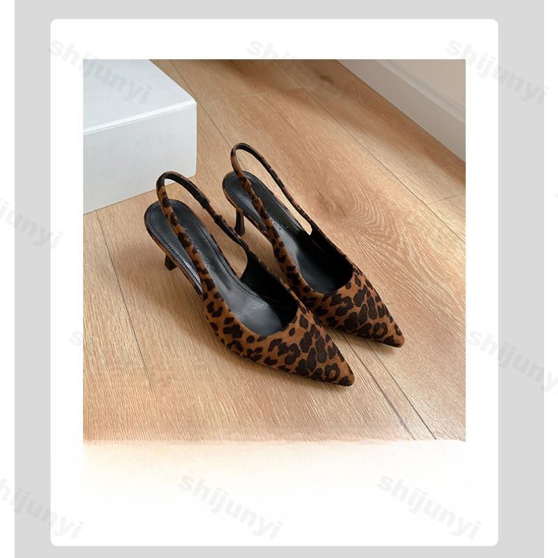 Fashion Women's High Heels 2025 New Ankle Buckle Strap Sandals Leopord Print Thin Heel Fashion Medium Heel Women's Pumps Summer Shoes